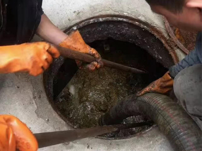 澄迈清理化粪池时如何避免沼气的危害?